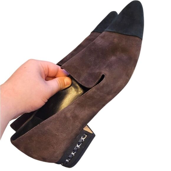 Vaneli Women's Chocolate Brown Black Pointed Toe Chain Detail Loafers Size 9.5 - Picture 1 of 7